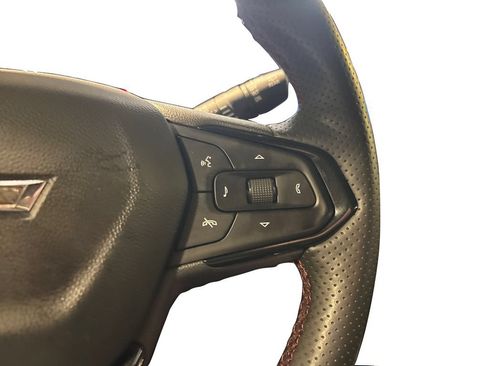 Used 2025 Chevrolet Trax RS w/ Sunroof Package FWD image 35
