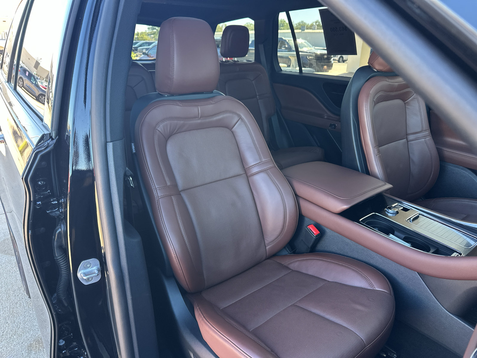 Used 2025 Lincoln Aviator Reserve w/ Jet Appearance Package AWD/4WD image 31