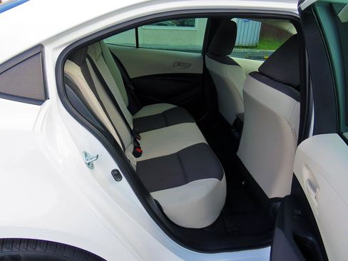 Used 2023 Toyota Corolla LE image 17