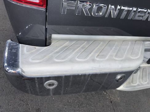 Used 2014 Nissan Frontier SV w/ SV Value Truck Package image 14