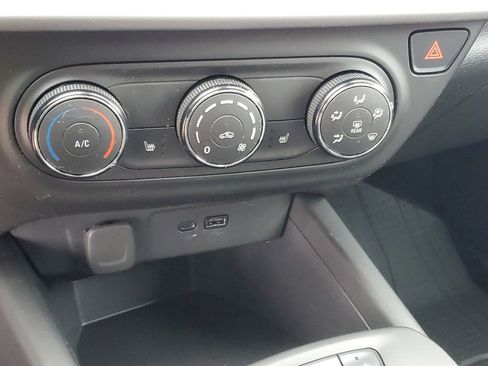 Certified 2024 Chevrolet Trax LS w/ LS Convenience Package image 17