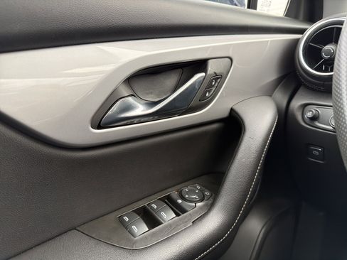 Used 2023 Chevrolet Blazer LT image 24