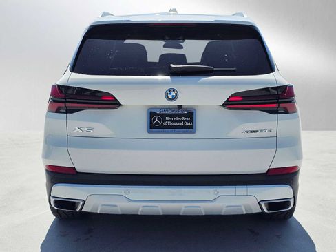 Used 2024 BMW X5 xDrive50e AWD/4WD image 4