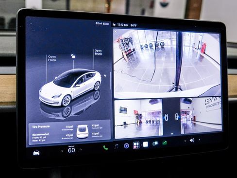 Used 2022 Tesla Model 3 Long Range AWD/4WD image 24