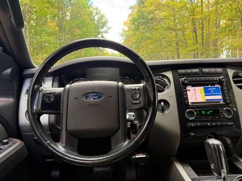 Used 2011 Ford Expedition EL XLT w/ 203A Rapid Spec Order Code image 10