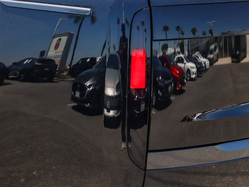 Used 2023 Land Rover Range Rover SE AWD/4WD image 11