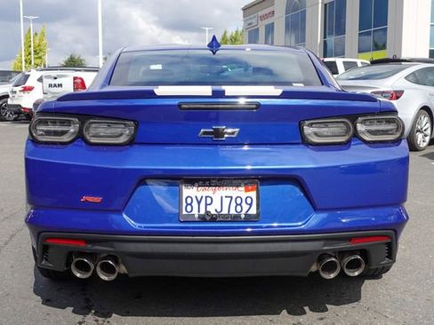 Used 2021 Chevrolet Camaro LT w/ RS Package image 10