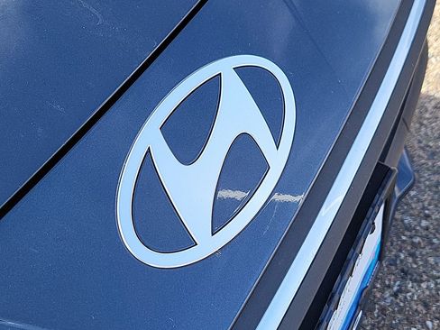 Used 2025 Hyundai Elantra Sport image 30