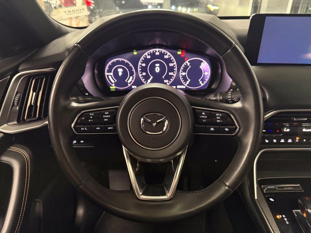 Used 2025 MAZDA CX-70 Plug-In Hybrid w/ Premium Plus AWD/4WD image 11