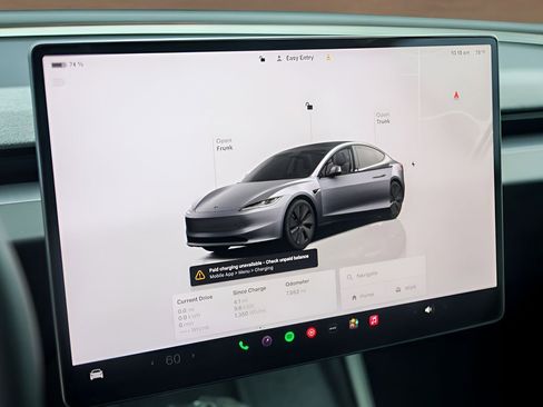 Used 2025 Tesla Model 3 RWD image 15