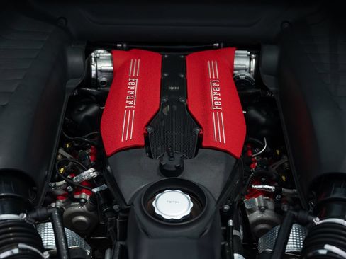Used 2017 Ferrari 488 GTB RWD image 25