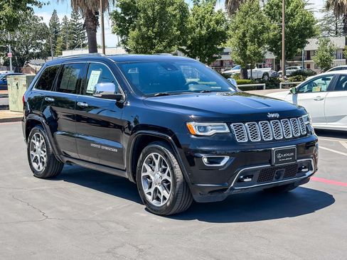 Used 2020 Jeep Grand Cherokee Overland AWD/4WD image 5