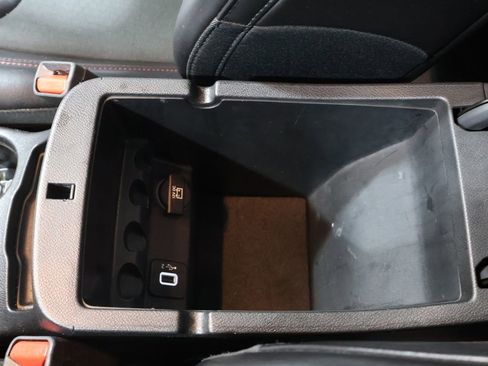 Used 2019 Jeep Cherokee Trailhawk image 30