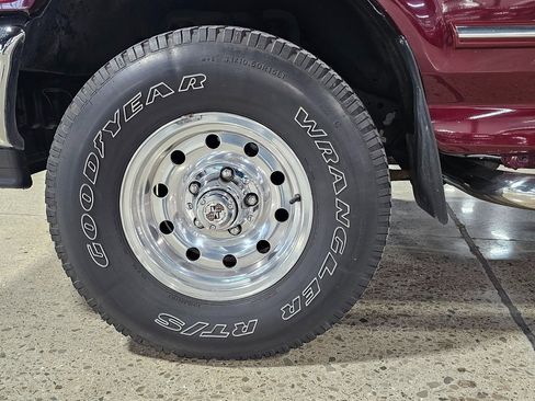 Used 1996 Ford Bronco XLT image 36