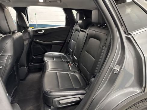 Used 2025 Ford Escape Platinum image 30