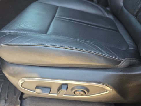 Used 2022 Jeep Wagoneer Series III AWD/4WD image 28