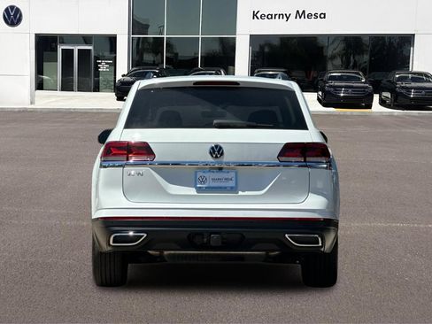Used 2023 Volkswagen Atlas SE w/ Panoramic Sunroof Package FWD image 5
