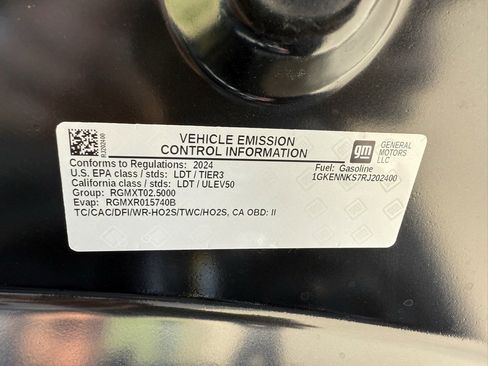 Used 2024 GMC Acadia Elevation image 39