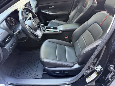 Used 2022 Nissan Sentra SR w/ SR Premium Package FWD image 14