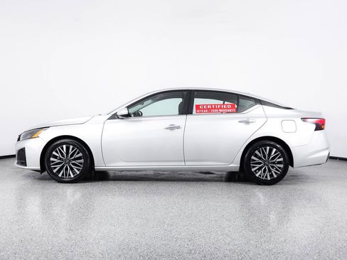 Used 2023 Nissan Altima 2.5 SV FWD image 4