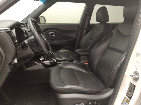 Used 2015 Kia Soul ! w/ Sun & Sound Package image 17