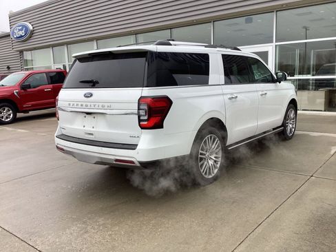 Used 2023 Ford Expedition Max Limited image 3