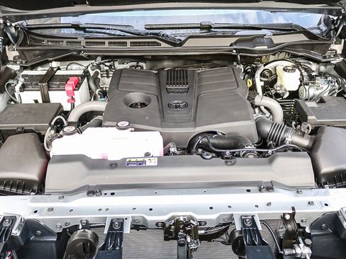 New 2026 Toyota Tundra SR5 image 14