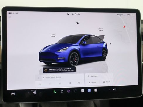 Used 2023 Tesla Model Y Performance image 41