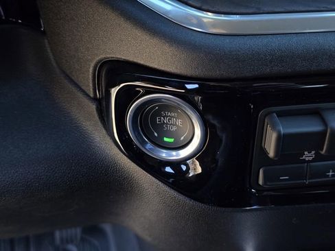 New 2026 GMC Sierra 3500 SLT w/ SLT Convenience Package image 14