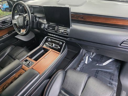 Used 2022 Lincoln Navigator Black Label image 39