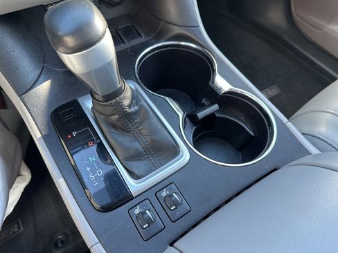 Used 2017 Toyota Highlander XLE image 10