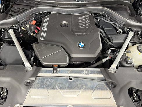 Used 2025 BMW X4 xDrive30i AWD/4WD image 32