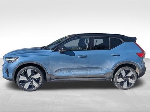 Used 2023 Volvo XC40 Recharge Ultimate w/ Protection Package Premier image 4