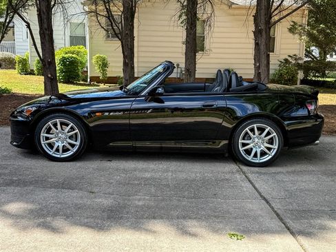 Used 2005 Honda S2000 image 22