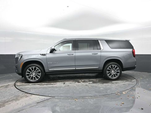 New 2026 GMC Yukon XL Denali w/ Sun & Power Step Package image 4
