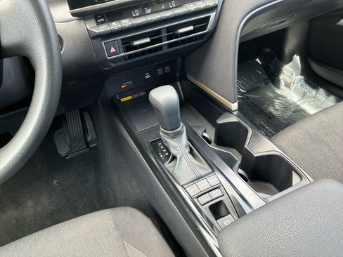 Used 2025 Toyota Camry LE FWD image 16