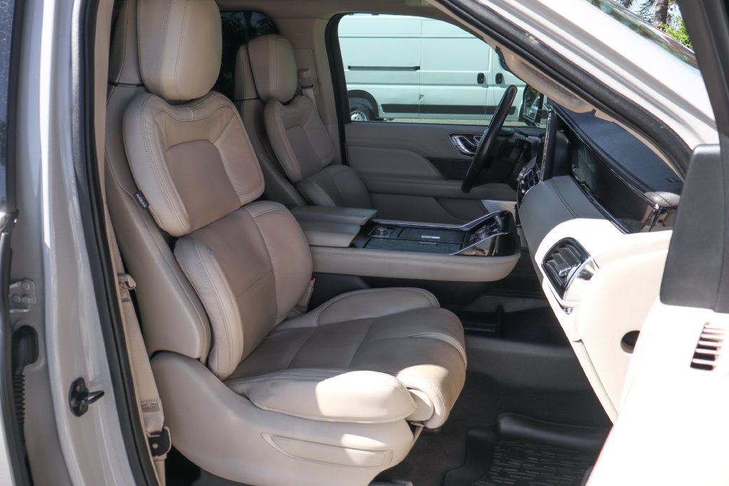 Used 2021 Lincoln Navigator Reserve AWD/4WD image 47