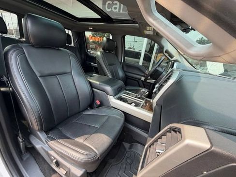 Used 2018 Ford F150 Lariat w/ Equipment Group 502A Luxury AWD/4WD image 12
