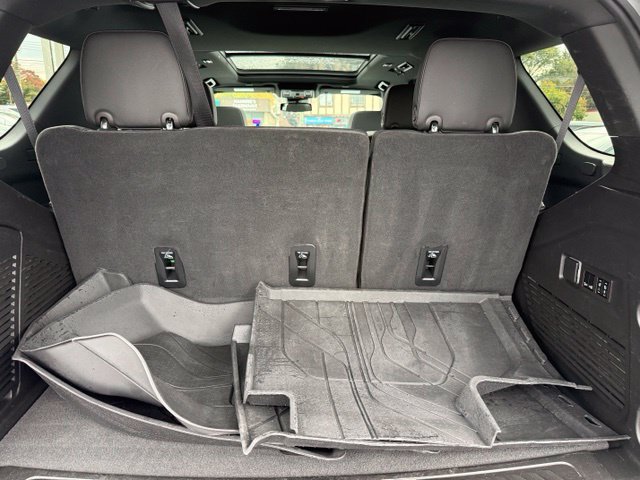 Used 2023 Chevrolet Tahoe LT w/ Luxury Package AWD/4WD image 14