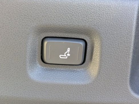 New 2025 Toyota Tacoma SR5 image 21