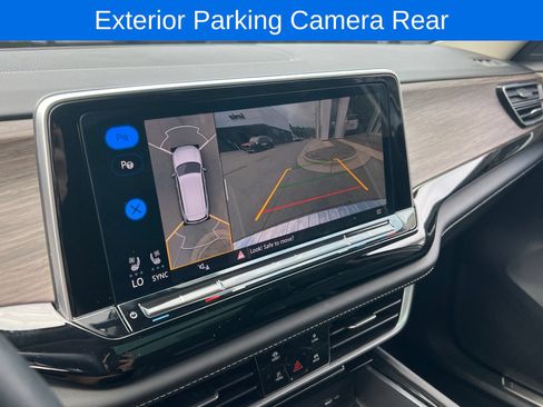 Certified 2024 Volkswagen Atlas SEL Premium R-Line AWD/4WD image 16