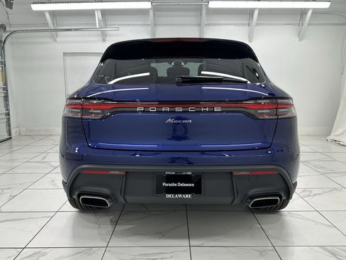 Certified 2025 Porsche Macan image 13