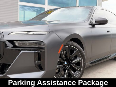 Used 2023 BMW 760i xDrive AWD/4WD image 9