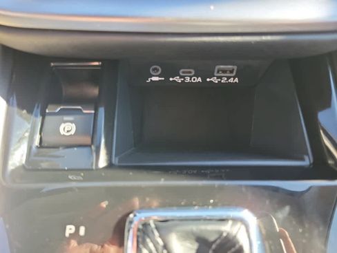 Certified 2023 Subaru Outback Limited image 17