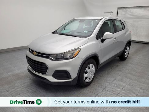 Used 2017 Chevrolet Trax LS FWD image 1