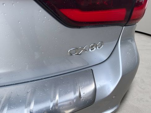 Used 2018 INFINITI QX80 4WD w/ Driver Assistance Package image 13