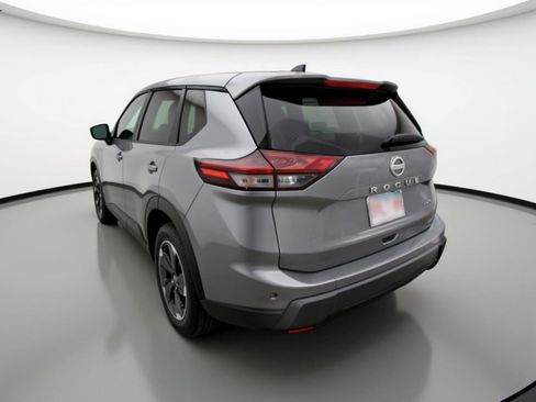 Used 2025 Nissan Rogue SV image 6