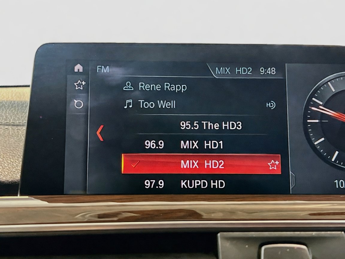 Used 2018 BMW 330e RWD image 11