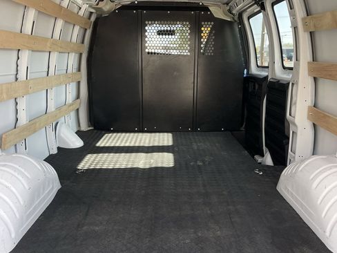 Used 2024 Chevrolet Express 2500 w/ Driver Convenience Package image 21