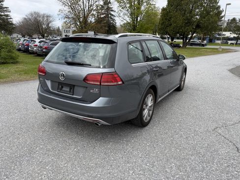 Used 2018 Volkswagen Golf Alltrack S AWD/4WD image 5